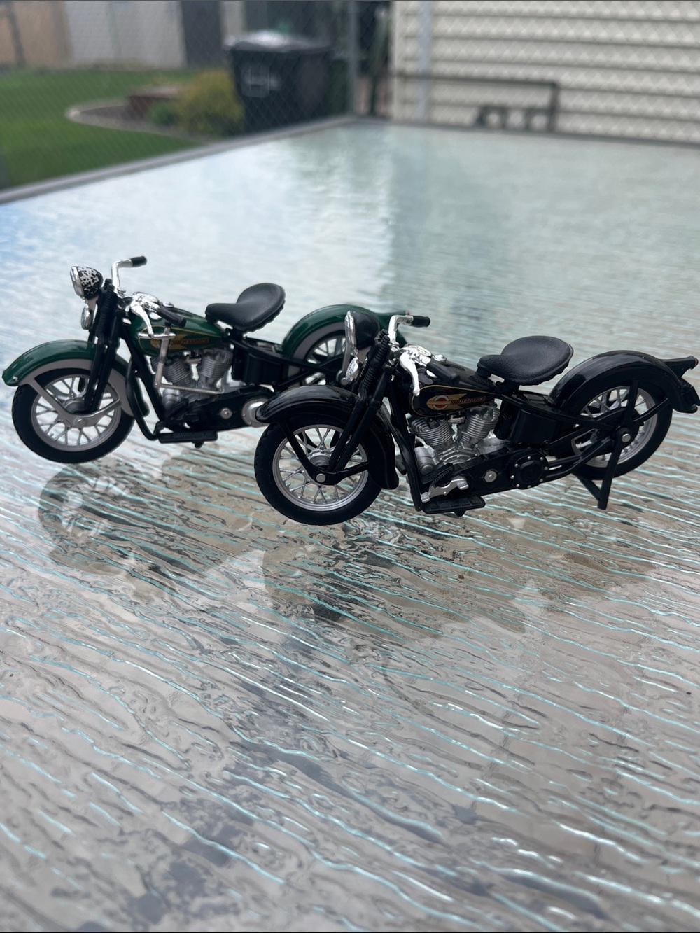 Maisto Harley Davidson Plastic Models 1:18 Scale Motorcycles Set of 13 - Picture 6 of 15